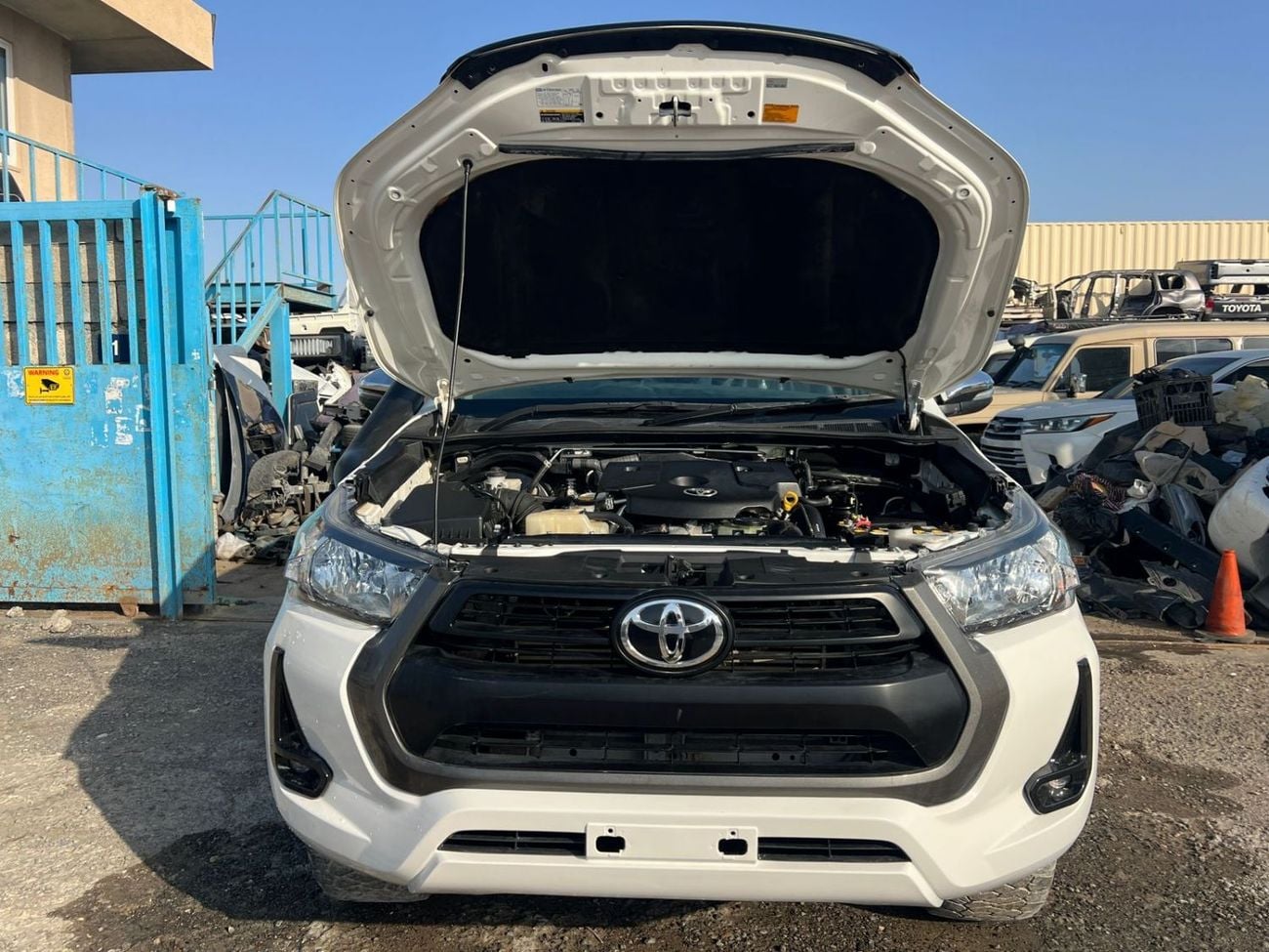 Toyota Hilux diesel engine ,2.8 liter ,manual gear ,year model 2016 ,right hand drive ,only for export available