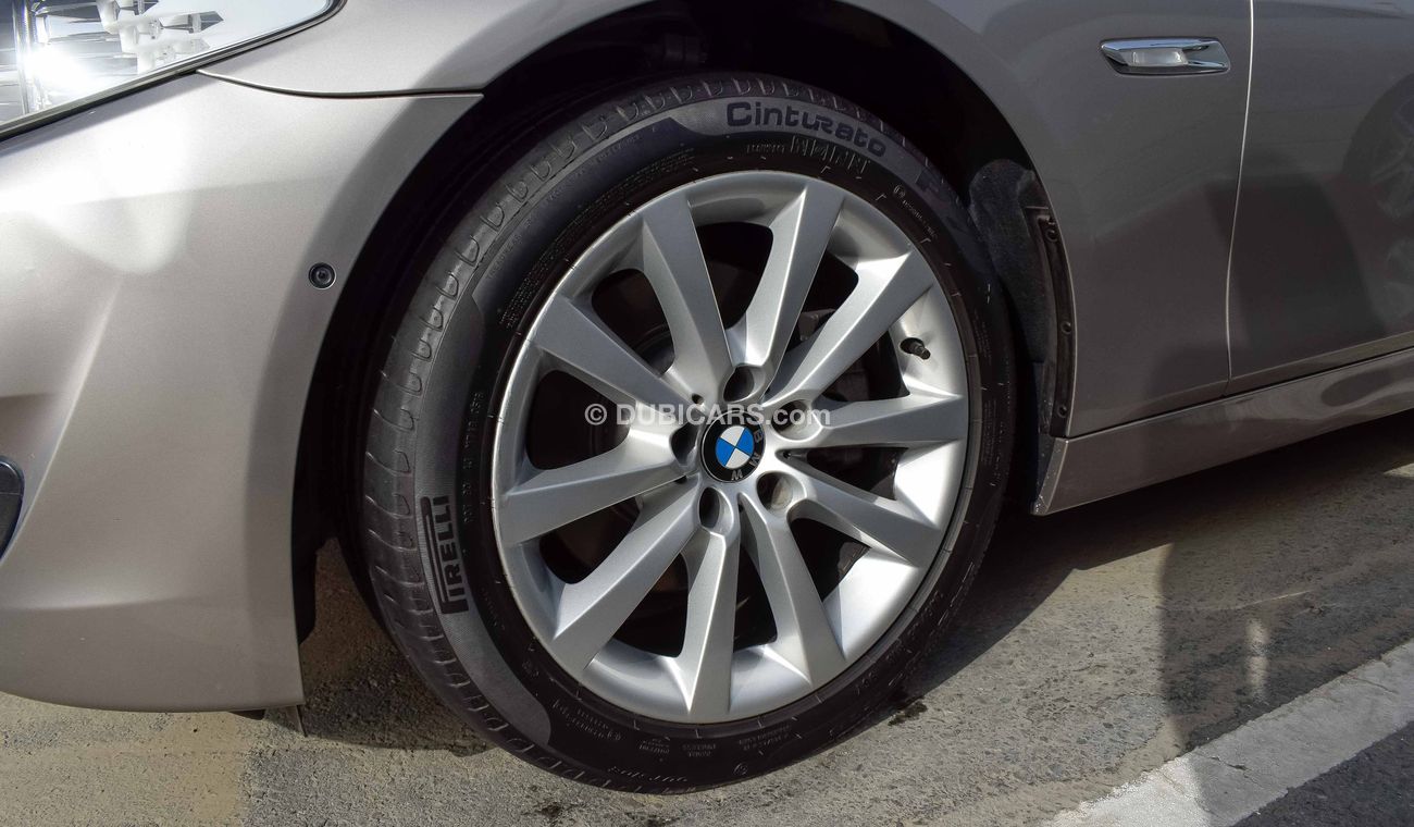 بي أم دبليو 530i i