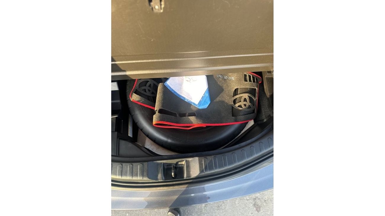 Toyota RAV4 TOYOTA RAV4 LIMITED HYBRID FULL OPTION 2016