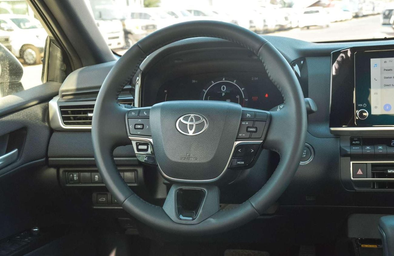 تويوتا كامري TOYOTA CAMRY LE 2.5L FWD PETROL SEDAN 2026