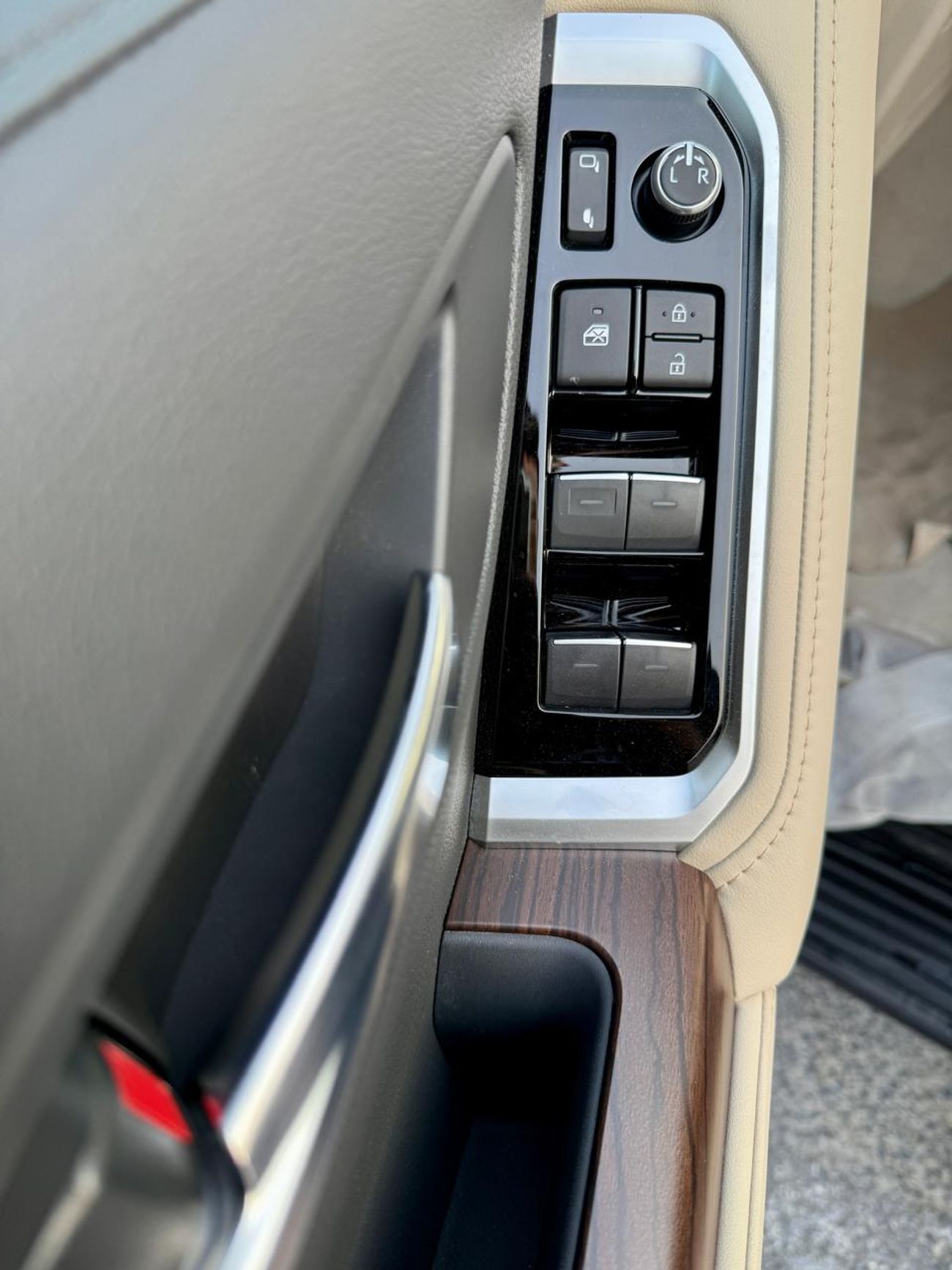 تويوتا لاند كروزر GXR 4.0L