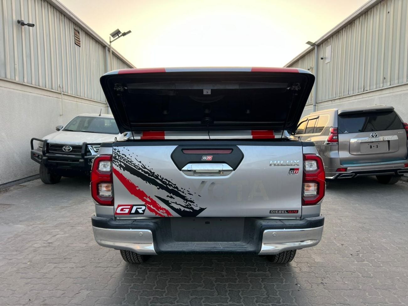 تويوتا هيلوكس TOYOTA HILUX 2.4L DIESEL GR-SPORTS 4X4 FULL OPTION MY 2026