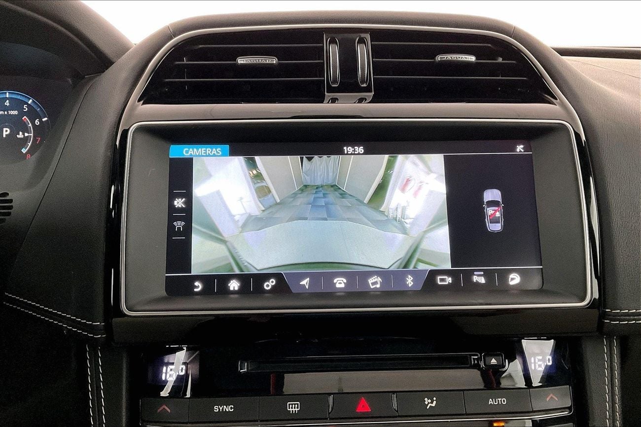 جاكوار F بيس R-Sport | عرض العيد الحصري | خالية من أضرار الفيضانات