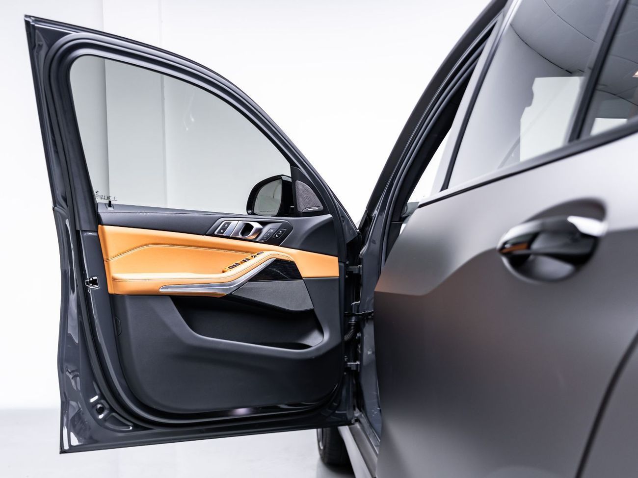 BMW X5 40i M Sport 3.0L 2025 BMW X5 xDrive40i M Sport Pro, 2030 BMW Warranty + Service Contract, Low Mileag