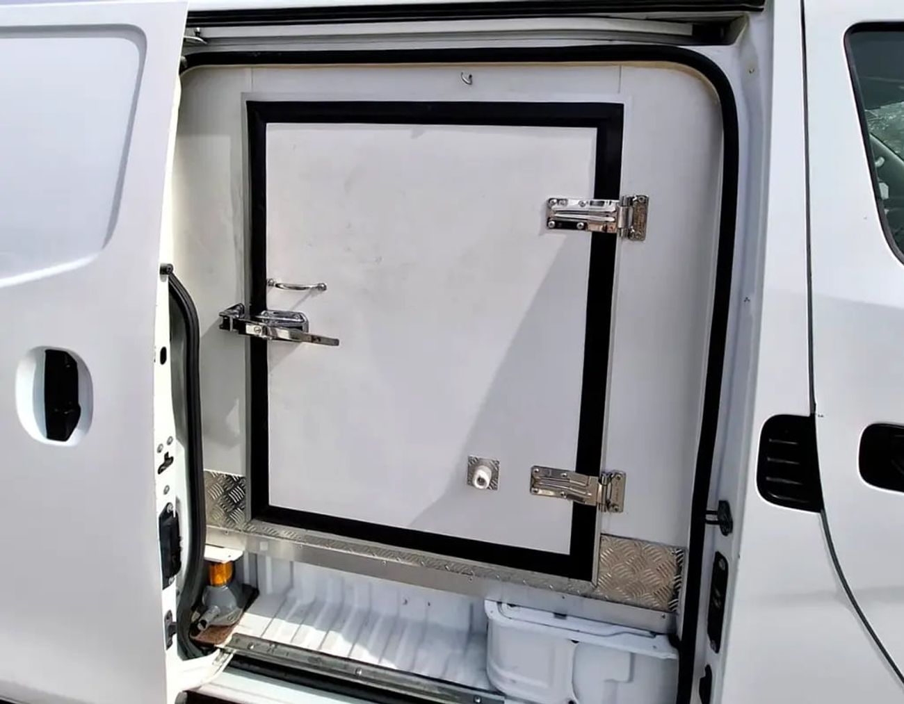 Nissan Urvan Nissan Urvan NV350