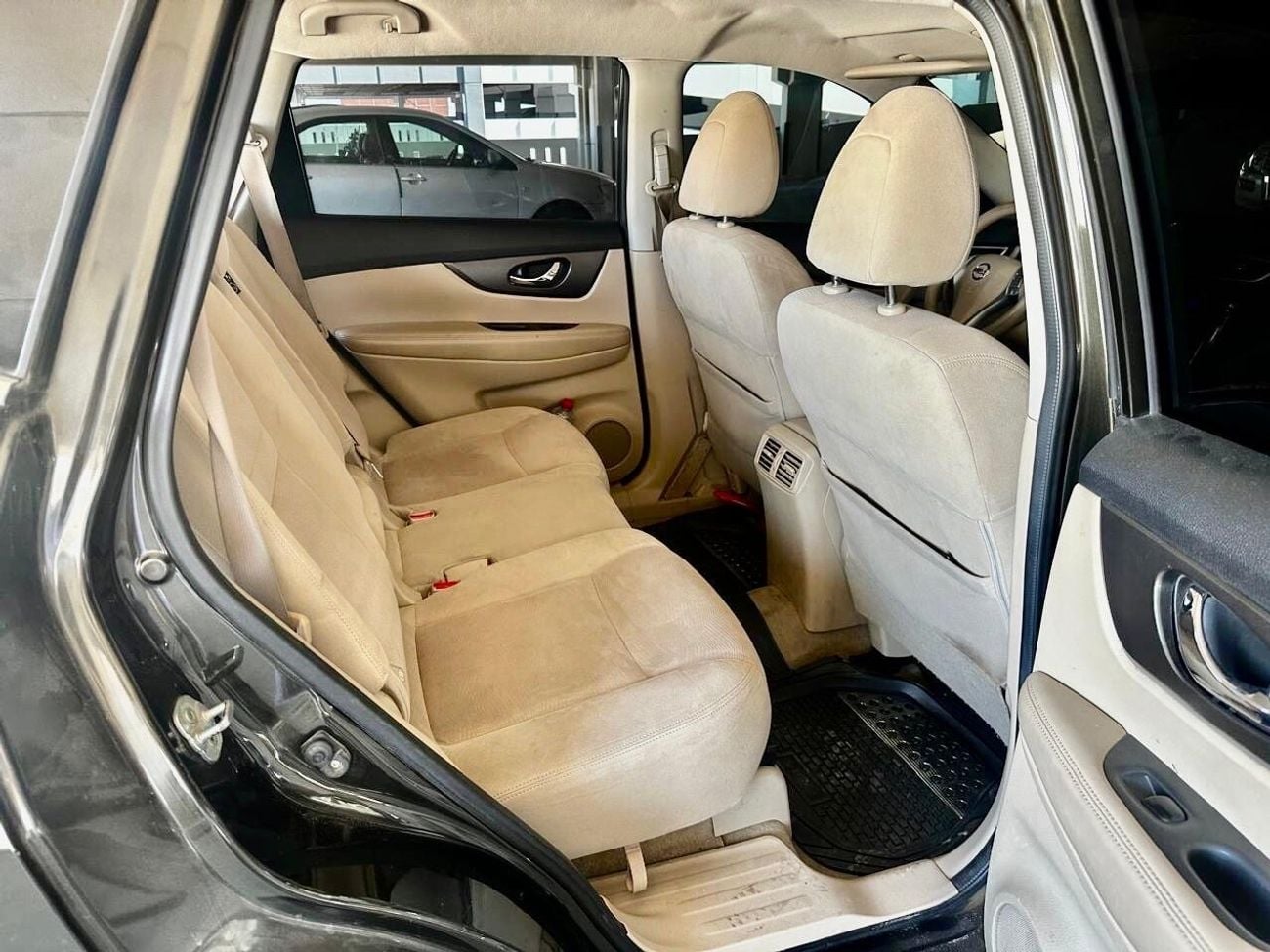 نيسان إكس تريل