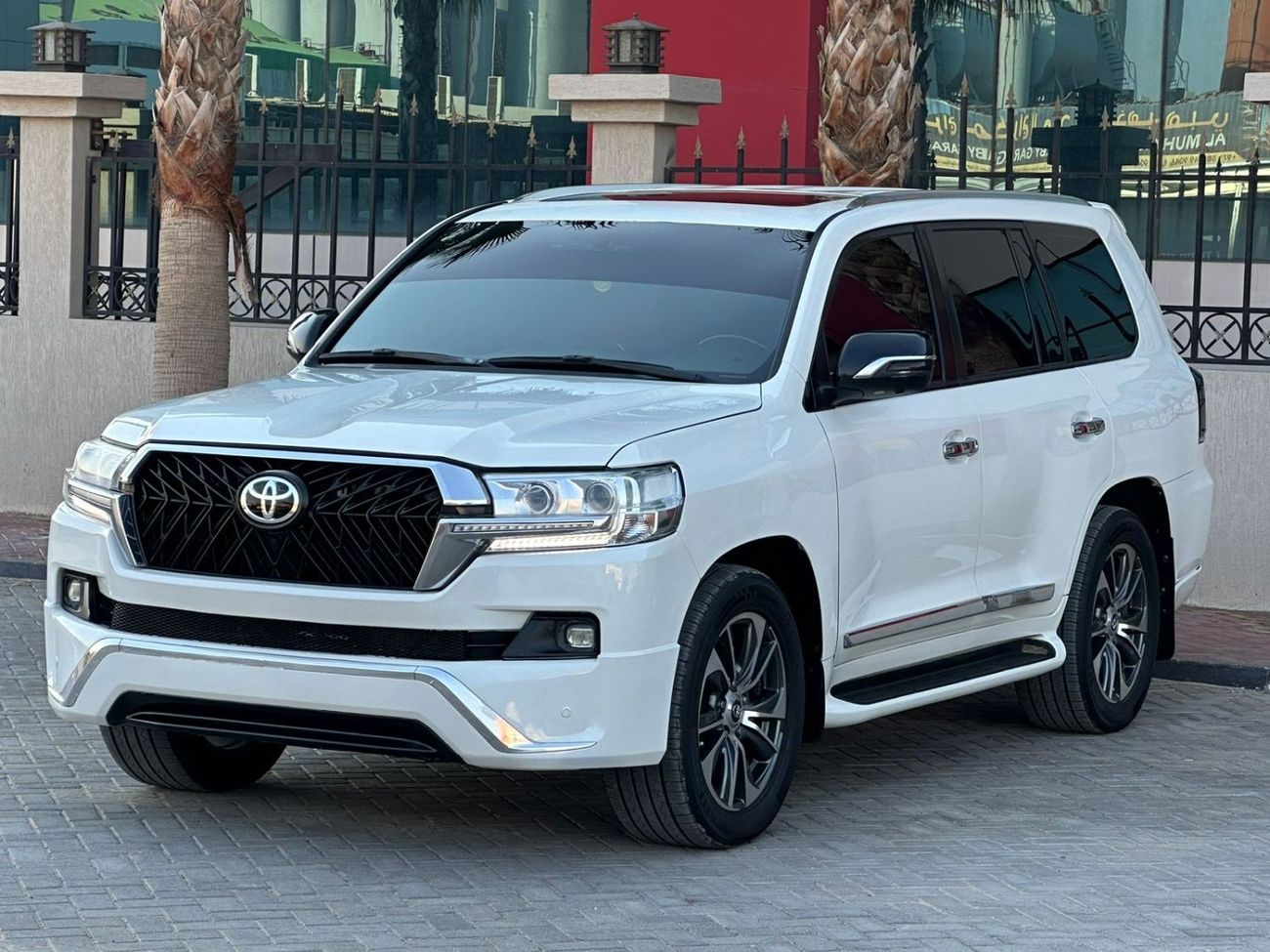 Toyota Land Cruiser VXR V8 2008 محول 2021