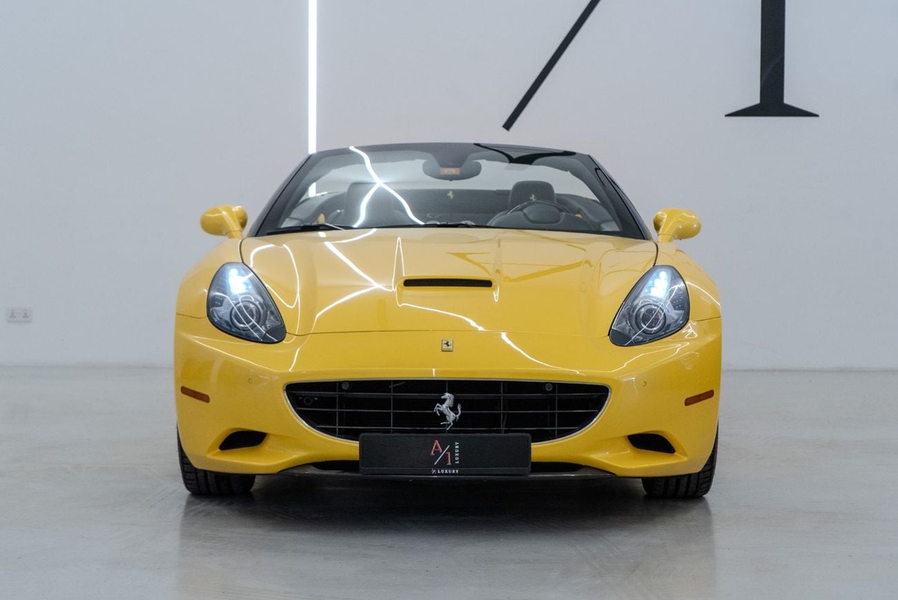 Ferrari California Std 4.3L (483 HP) 2013 Ferrari California, With Service Contract, Excellent Condition GCC Specs