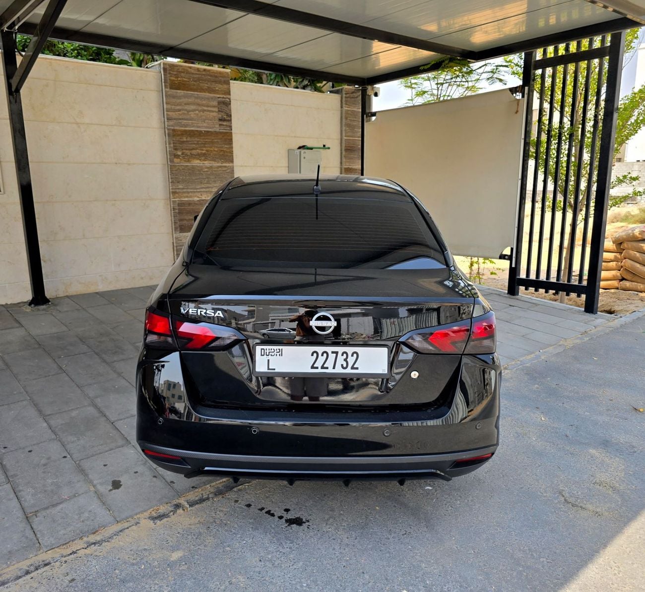 نيسان فيرسا Sv