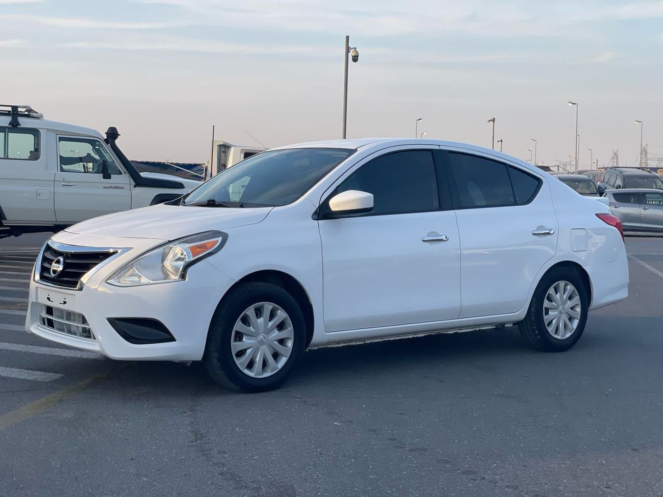 Nissan Versa 2018 Nissan Versa (Sunny) SV 1.5L V4 MidOption  Economical