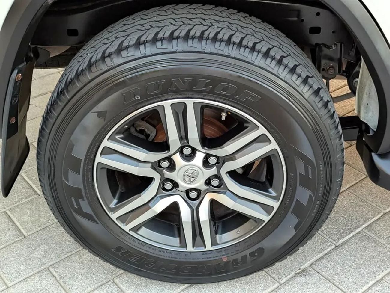 تويوتا فورتونر Pristine EXR V4 2.7L | GCC Specs | Low Mileage