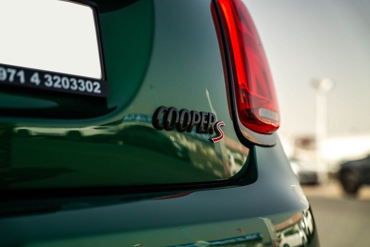 ميني كوبر إس JCW Kit 2022 Full Service History GCC Low Mileage 2.0L Turbo 4 Cylinders