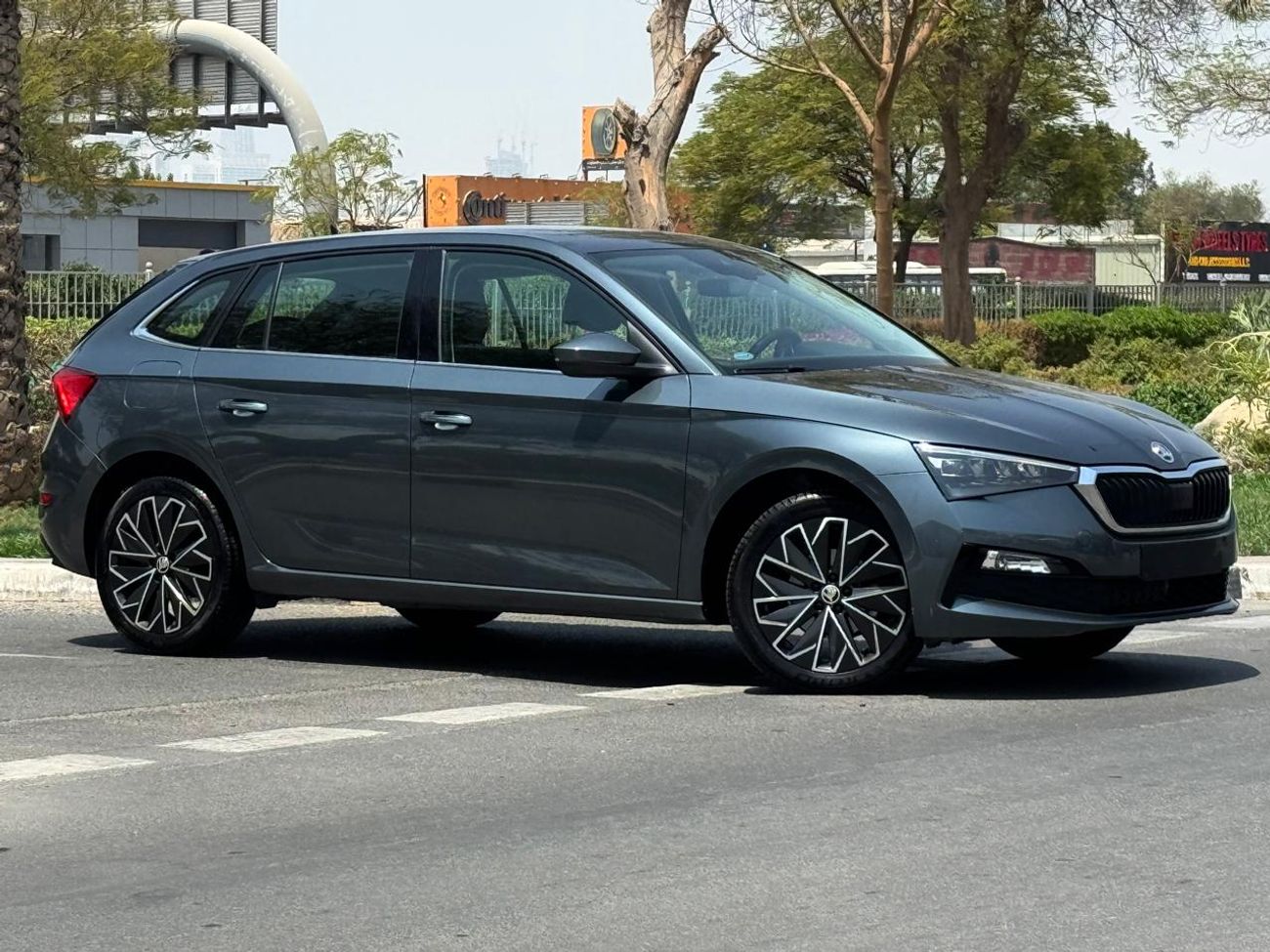 سكودا سكالا Style 1.6L