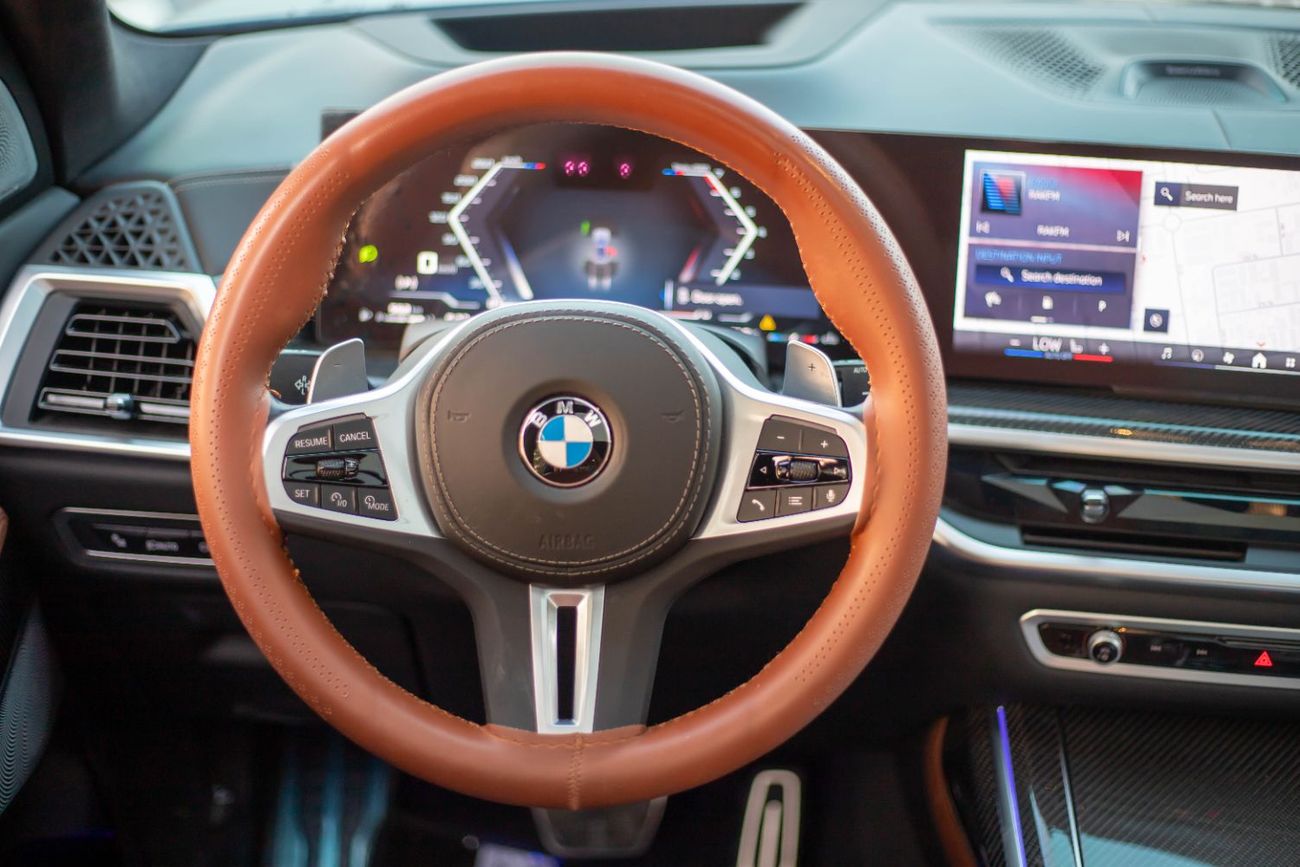 بي أم دبليو X7 xDriveM60i (6 Seats)