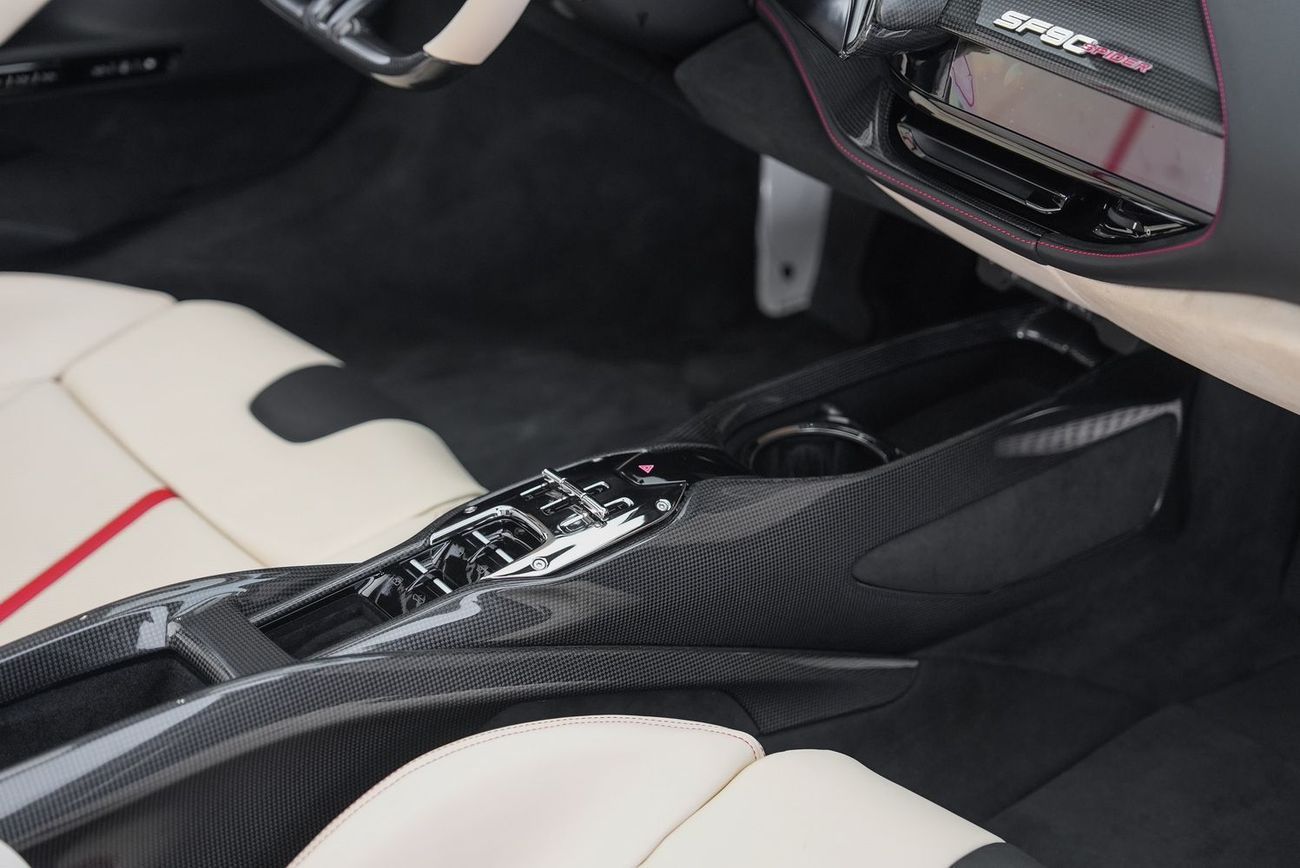 Ferrari SF90 Spider Ferrari SF90 Spider Assetto Fiorano