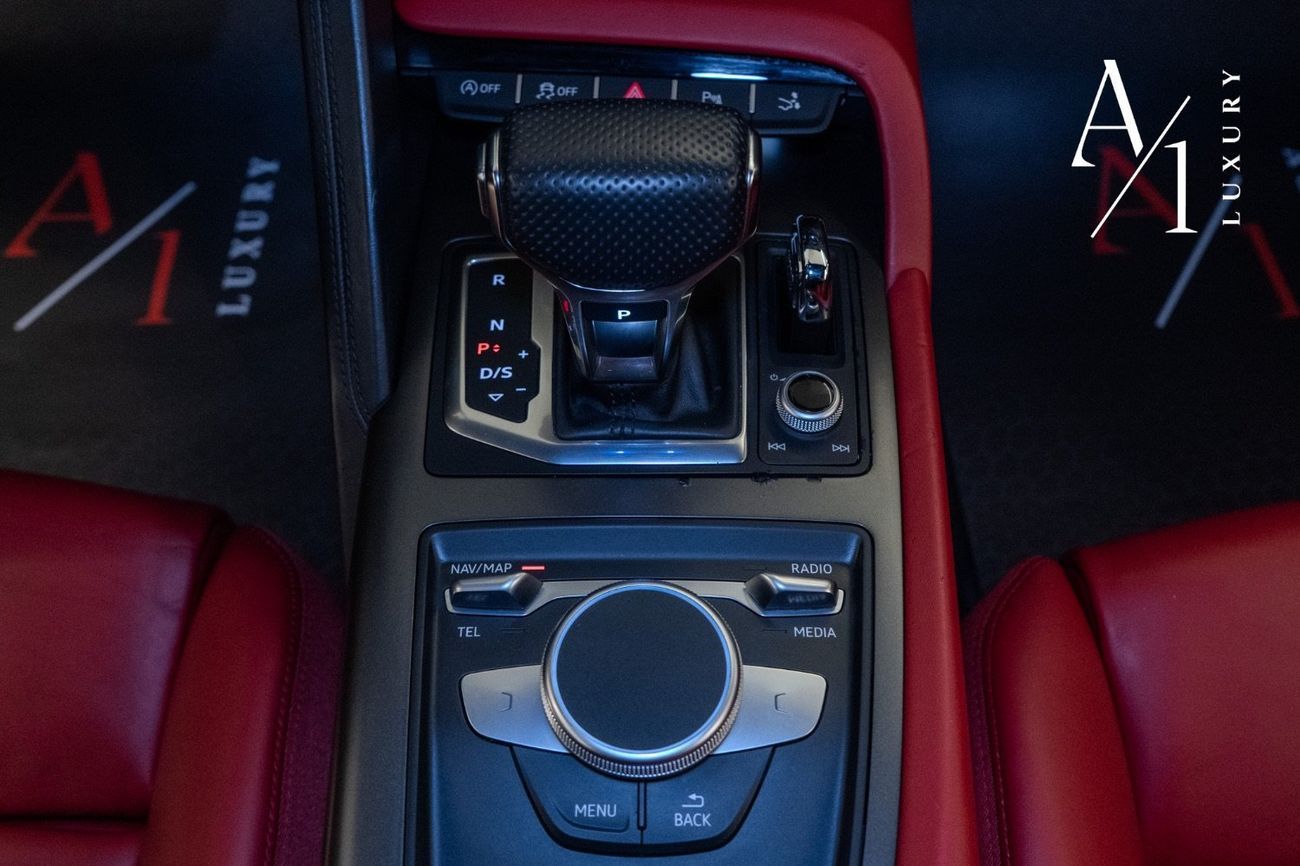 Audi R8 V10 RWD 5.2L (540 HP) 2018 Audi R8, 1 of 999, Full Service History in Al Naboodah, GCC Spec, Excelle