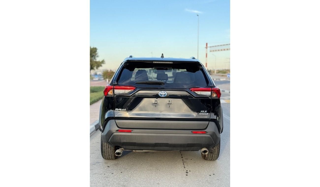 Toyota RAV4 Hybrid XLE 2.5L premium,Sunroof,limited Rims