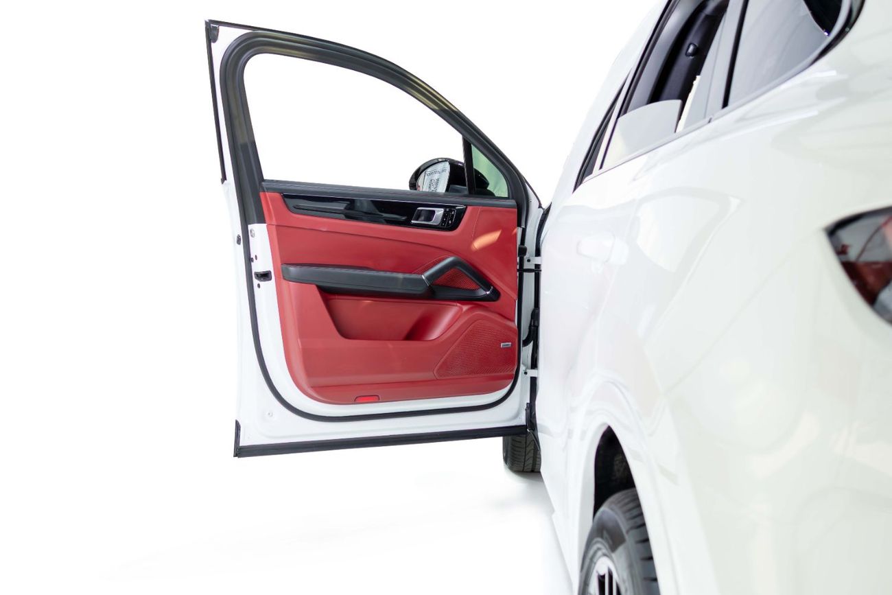 Porsche Cayenne Std 3.0L (340 HP) BOSE Premium Sound System-Red Leather Interior-BOSE Sound System