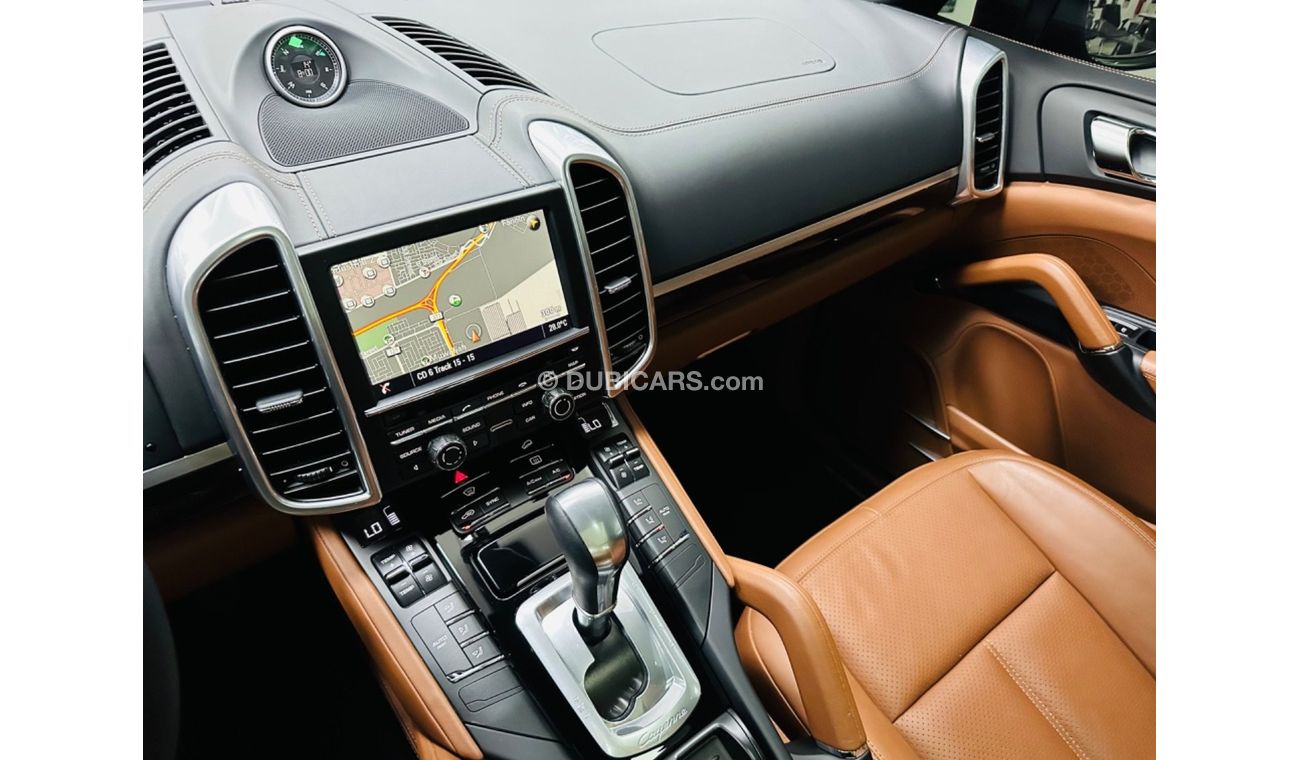 Porsche Cayenne Std GCC .. FSH .. Low Milegea .. Perfect Condition .. Top Range ..  V6.