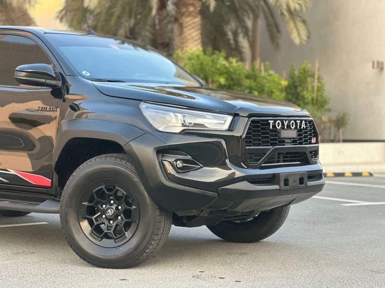 تويوتا هيلوكس 2021 Model V4 - 2.7L Petrol Engine Facelift GR Sports 2025 Shape Exterior and Interior Both Full Opt