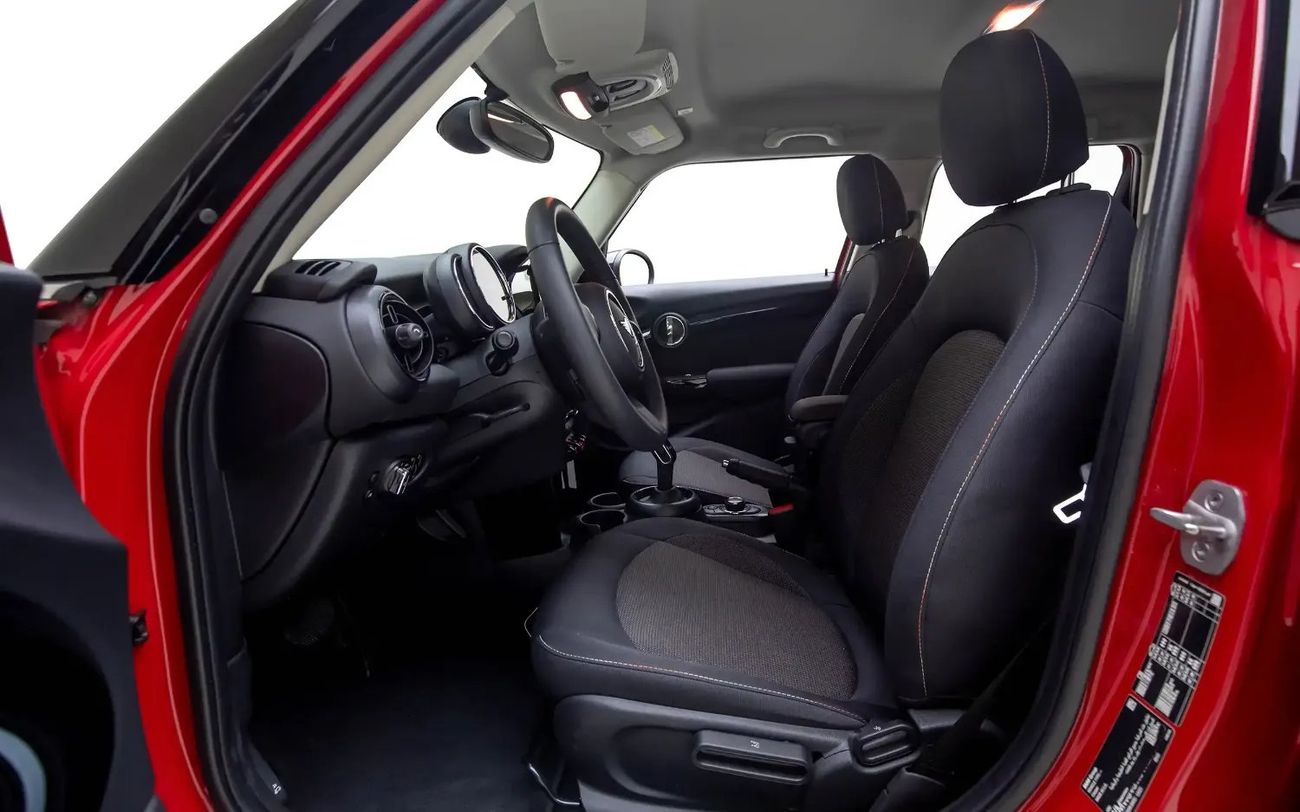 Mini Cooper Std 1.5L (5 Seater) - GCC Spec