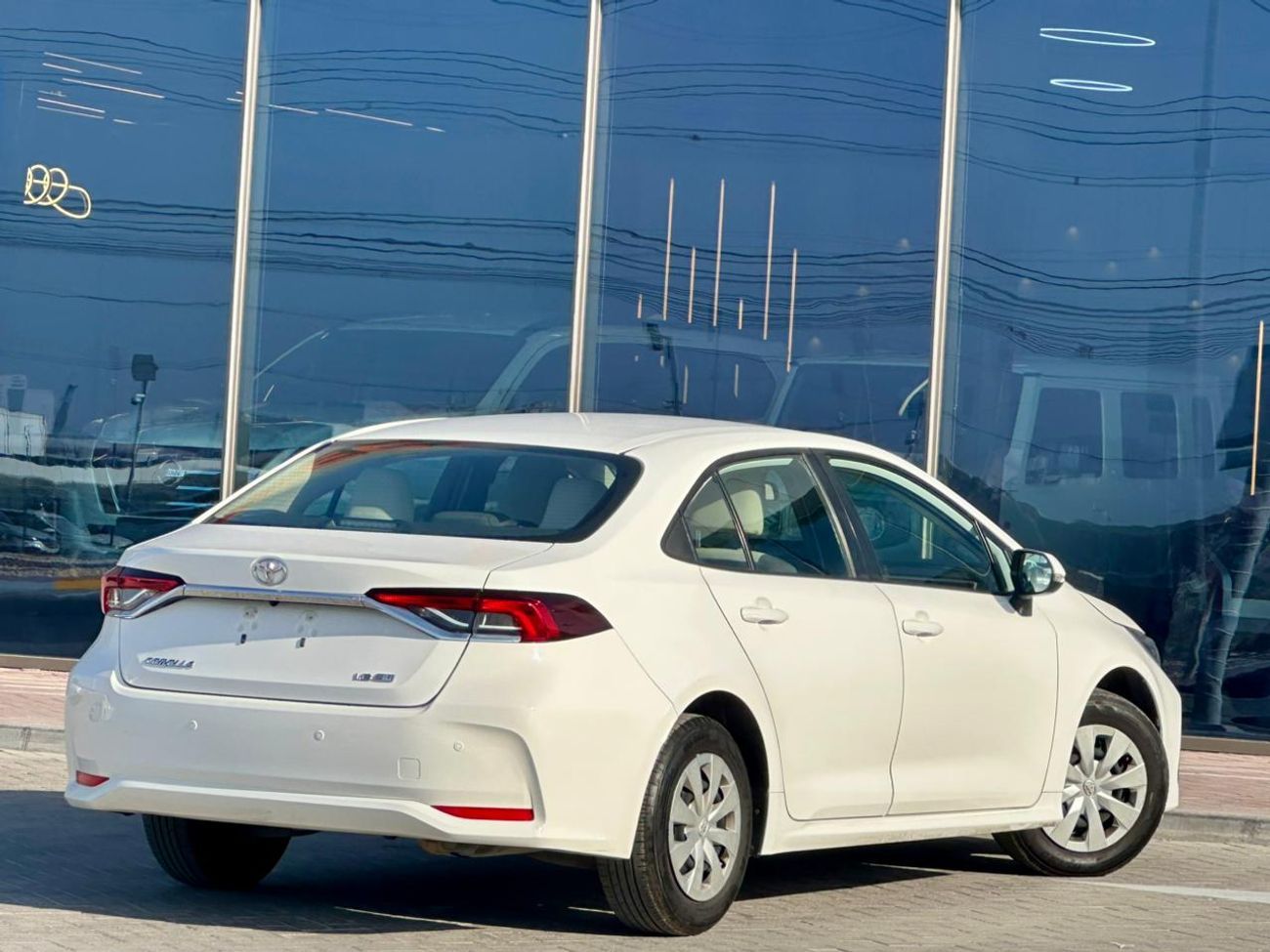 Toyota Corolla XLI 1.6L A/T 870-Monthly l GCC l Cruise, Camera, GPS l Accident Free