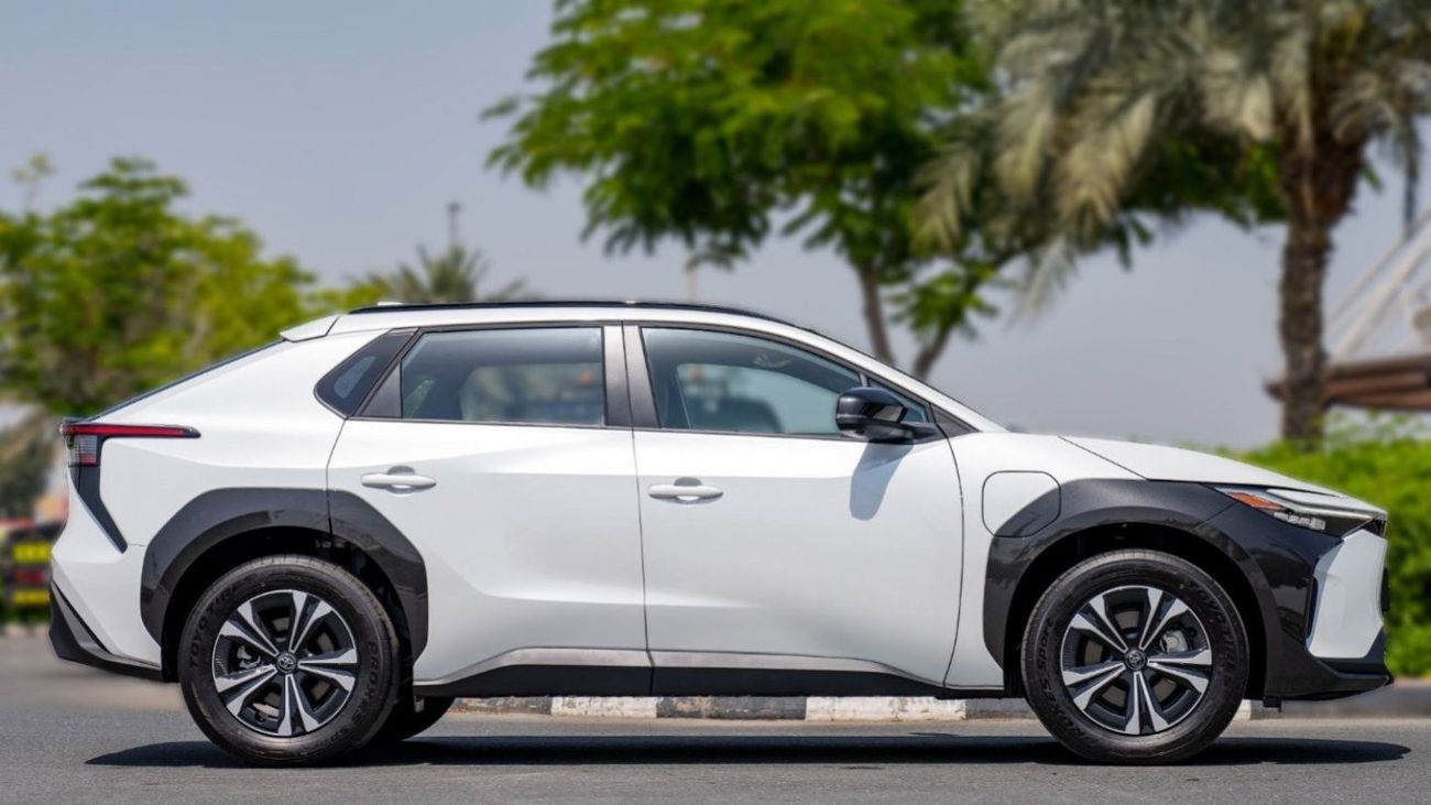 تويوتا bZ4X EV X-MODE 4WD PRO AT MY2023 – WHITE