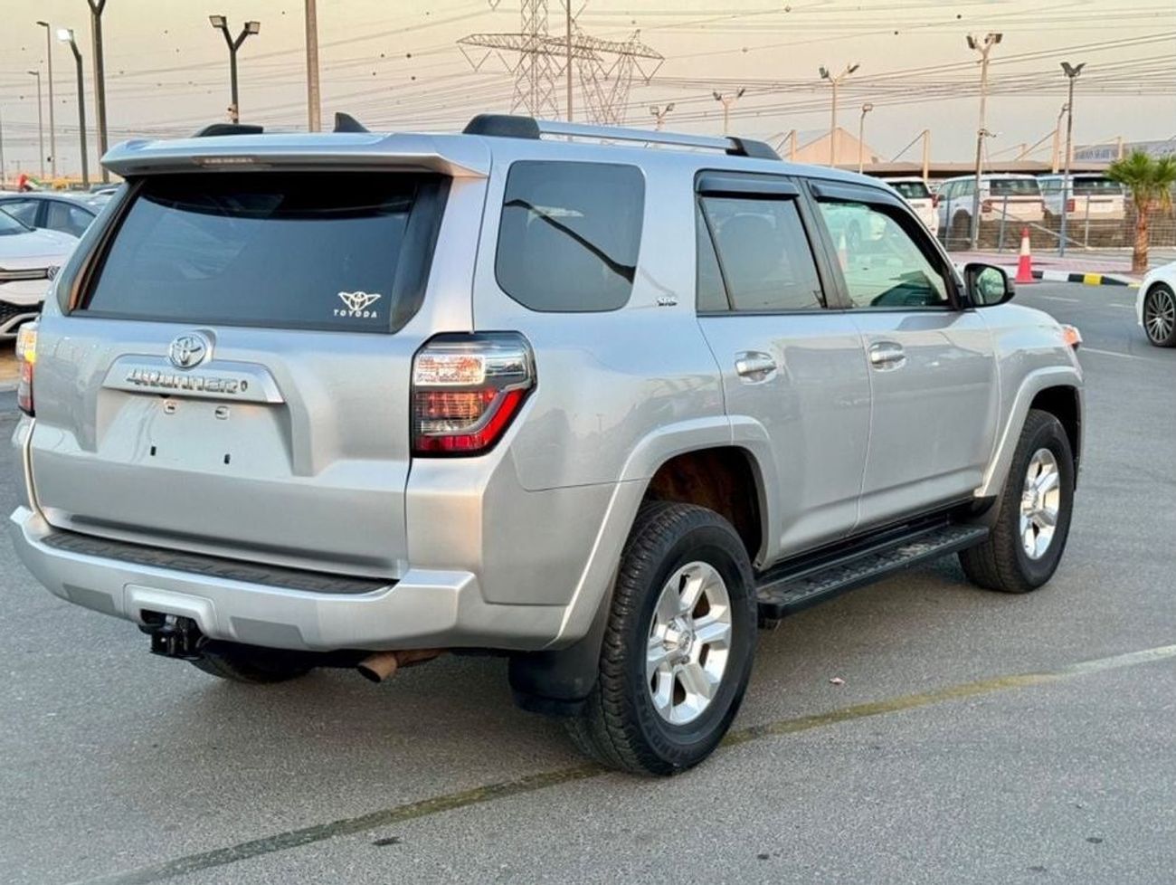 تويوتا Runner4 2019 SR5 4WD LEATHER SEATS FULL OPTION US SPEC