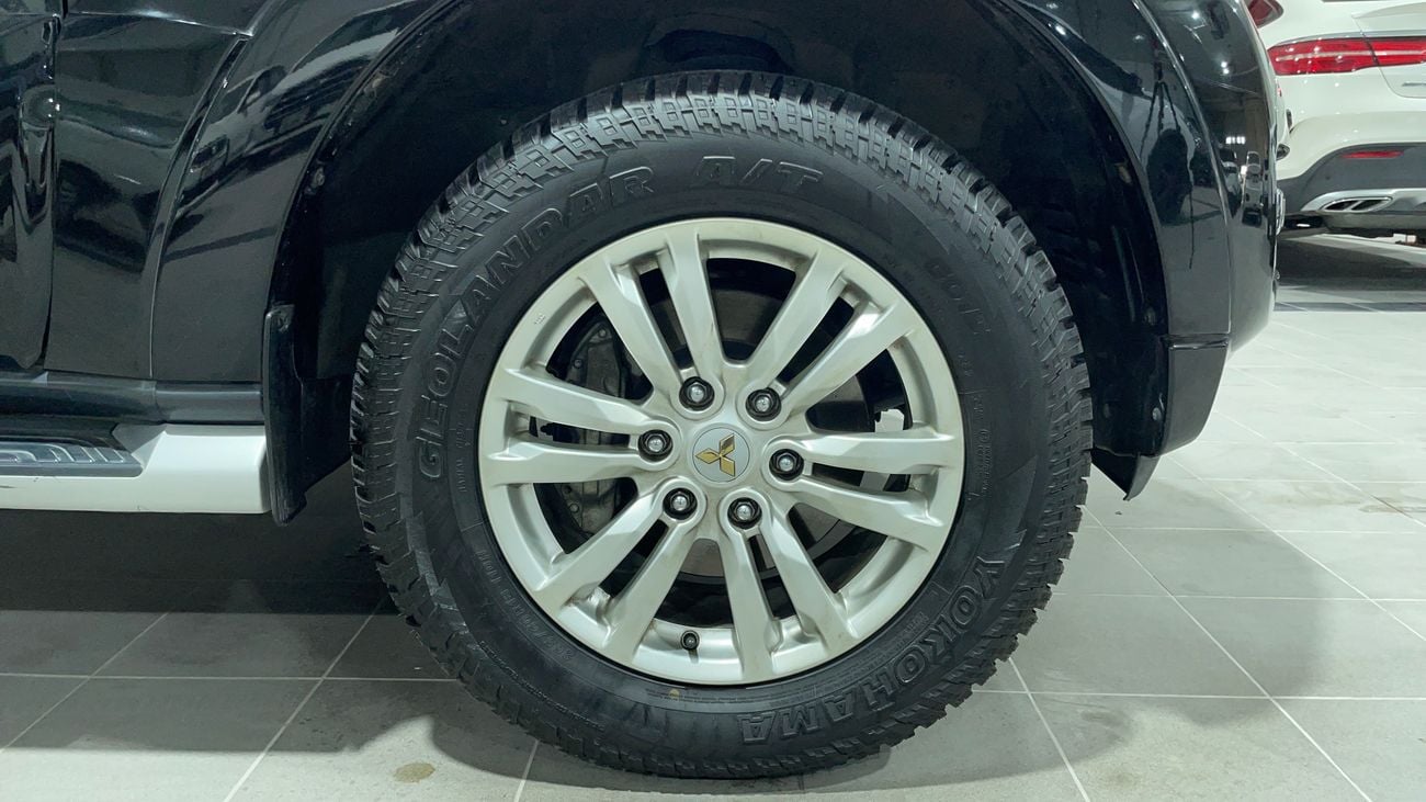 ميتسوبيشي باجيرو 2020 GLS HIGHLINE | AED 1044/Month | 0 DP | 30 Day Return | Warranty | Service History