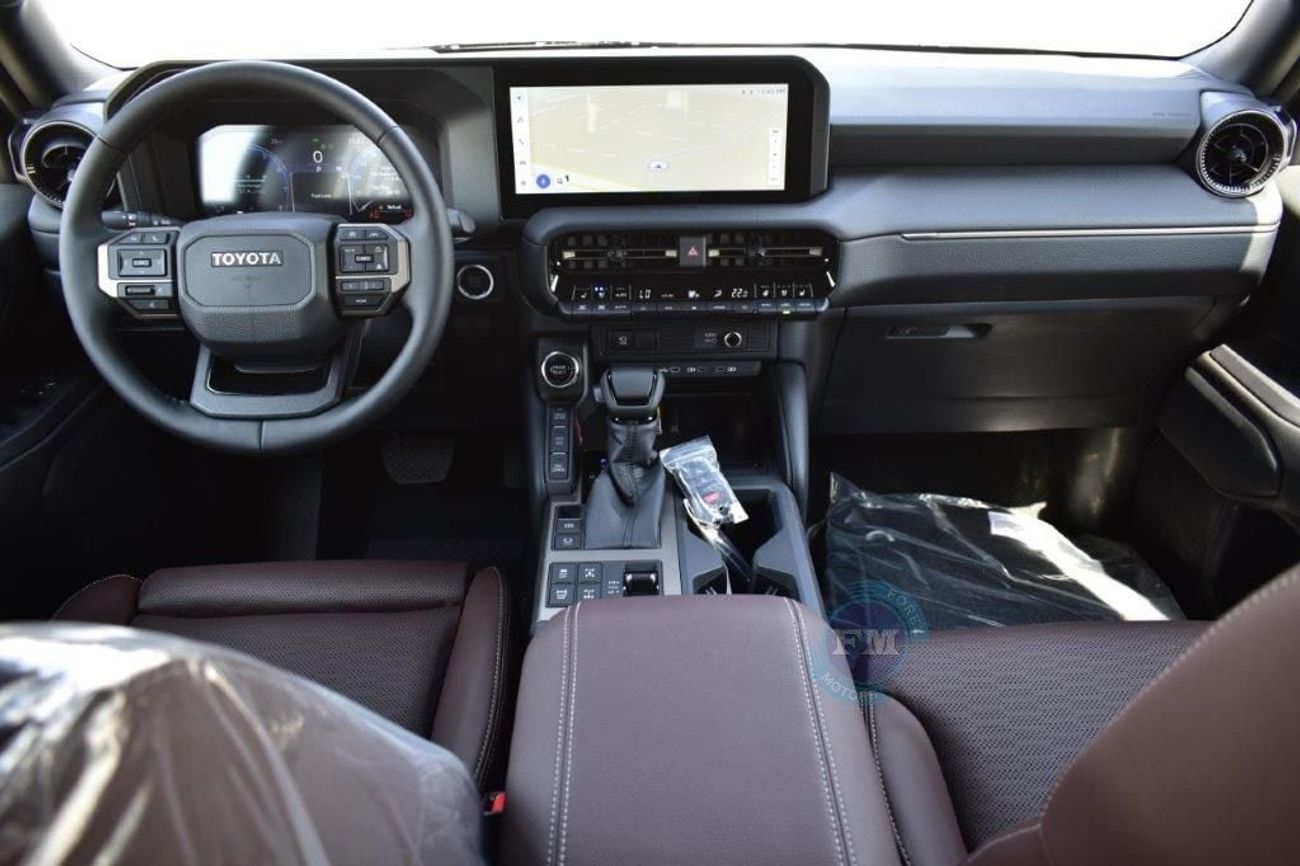 تويوتا برادو Luxury 2.4L Petrol 4WD 7 Seat Automatic