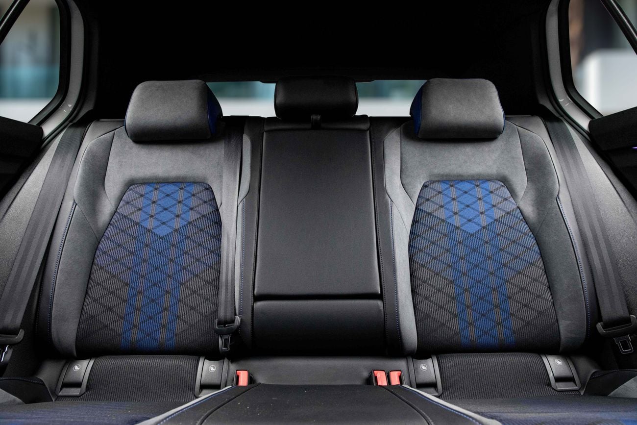 Volkswagen Golf Golf R | 2,507 P.M | 0% Downpayment | Volkswagen Golf R | Service Contract!