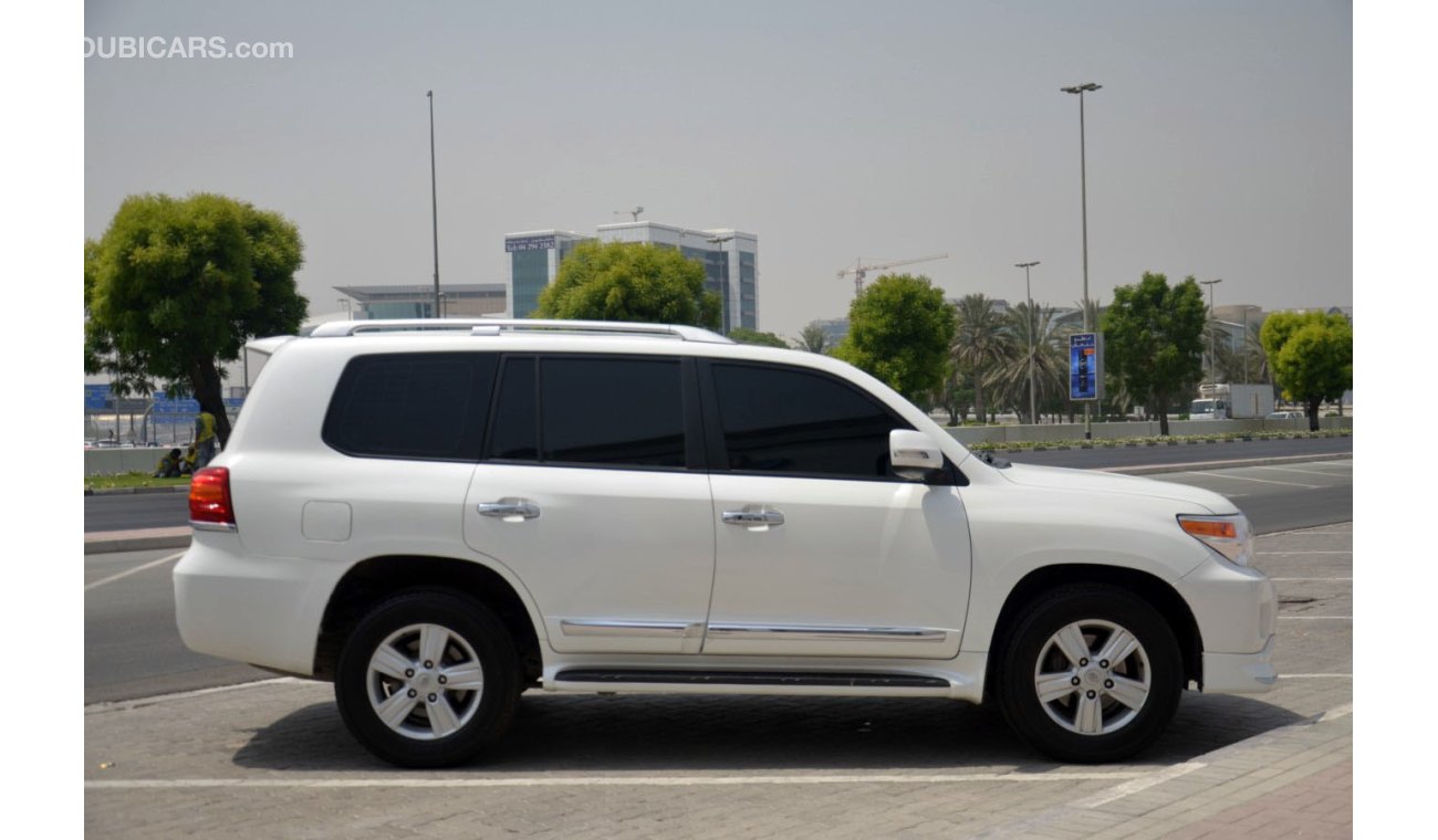 Toyota Land Cruiser GXR V8 Top of the Range