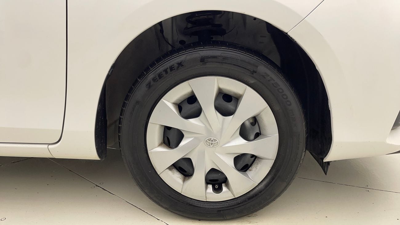 تويوتا يارس SE 1.5 | بدون دفعة مقدمة | اختبار القيادة في المنزل