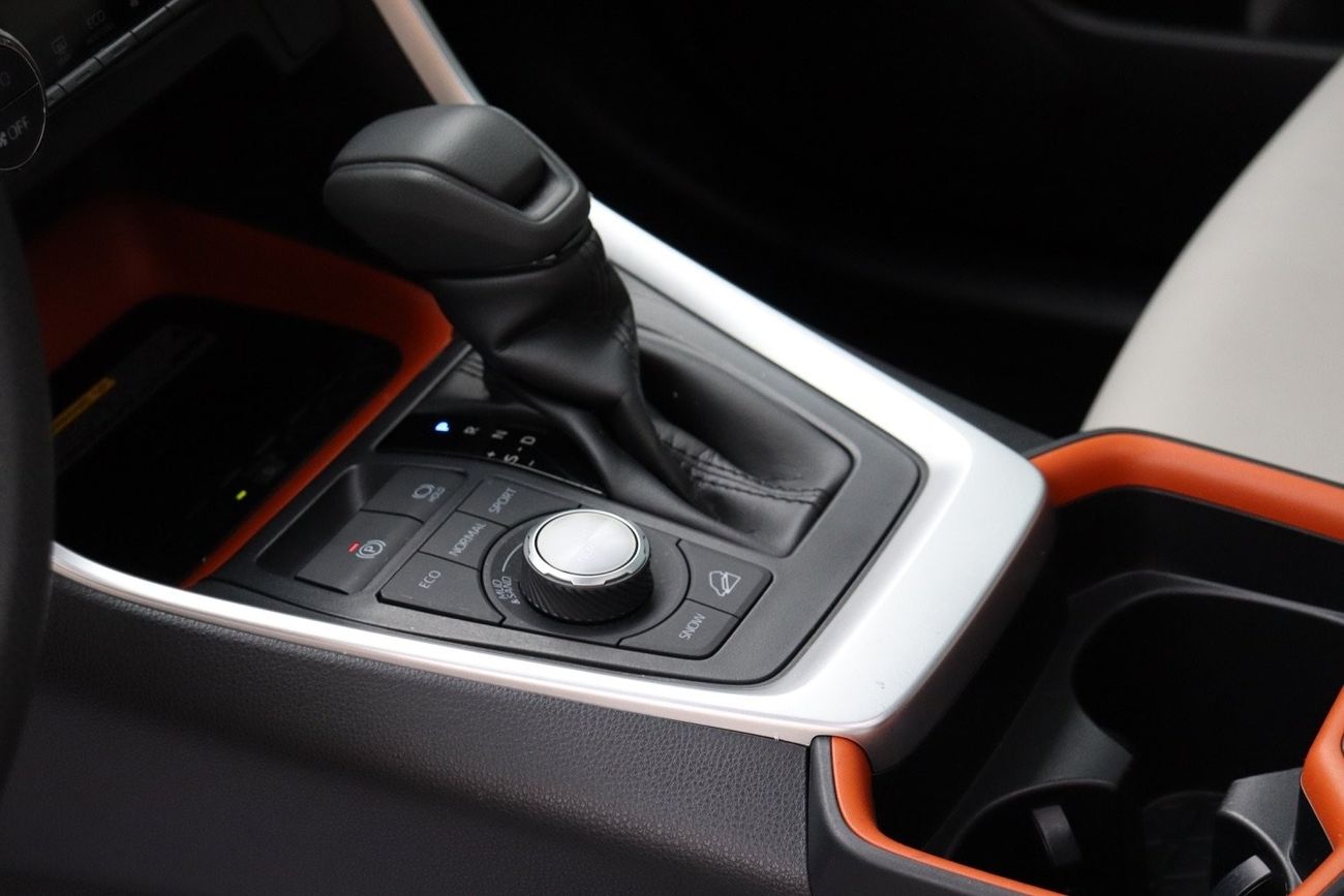 تويوتا راف ٤ Adventure 2.5L AWD Toyota RAV4 Limited AWD / 2020 / GCC / 24,000KM / Original paint