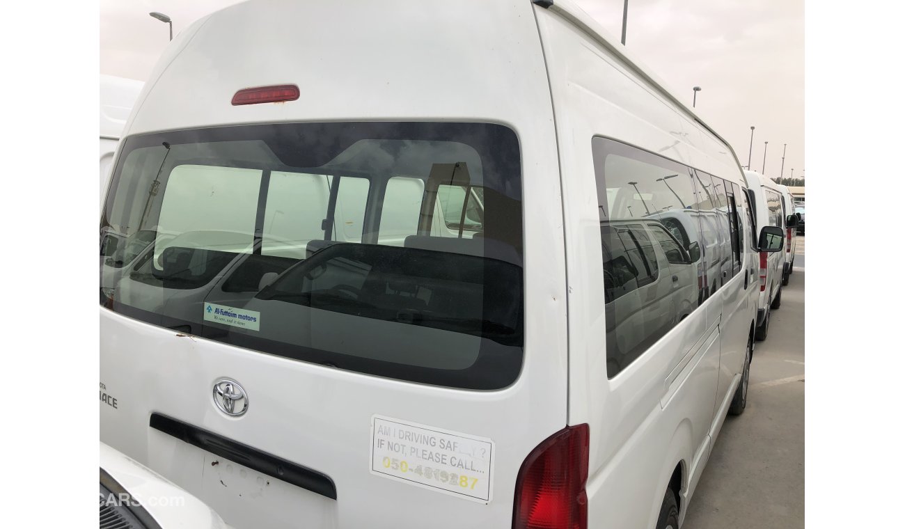 Toyota Hiace Toyota Hiace Highroof 15 str bus,model:2013.Excellent Condition