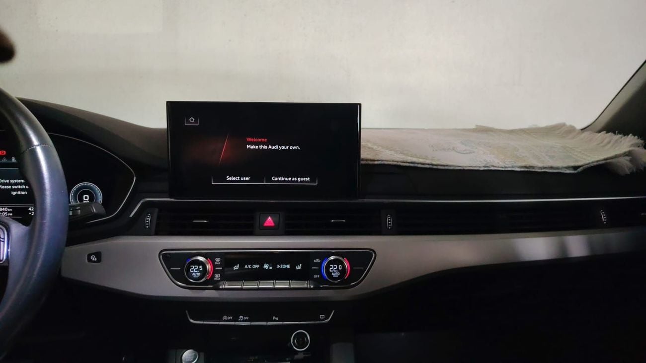 أودي A4 35 TFSI S-LINE