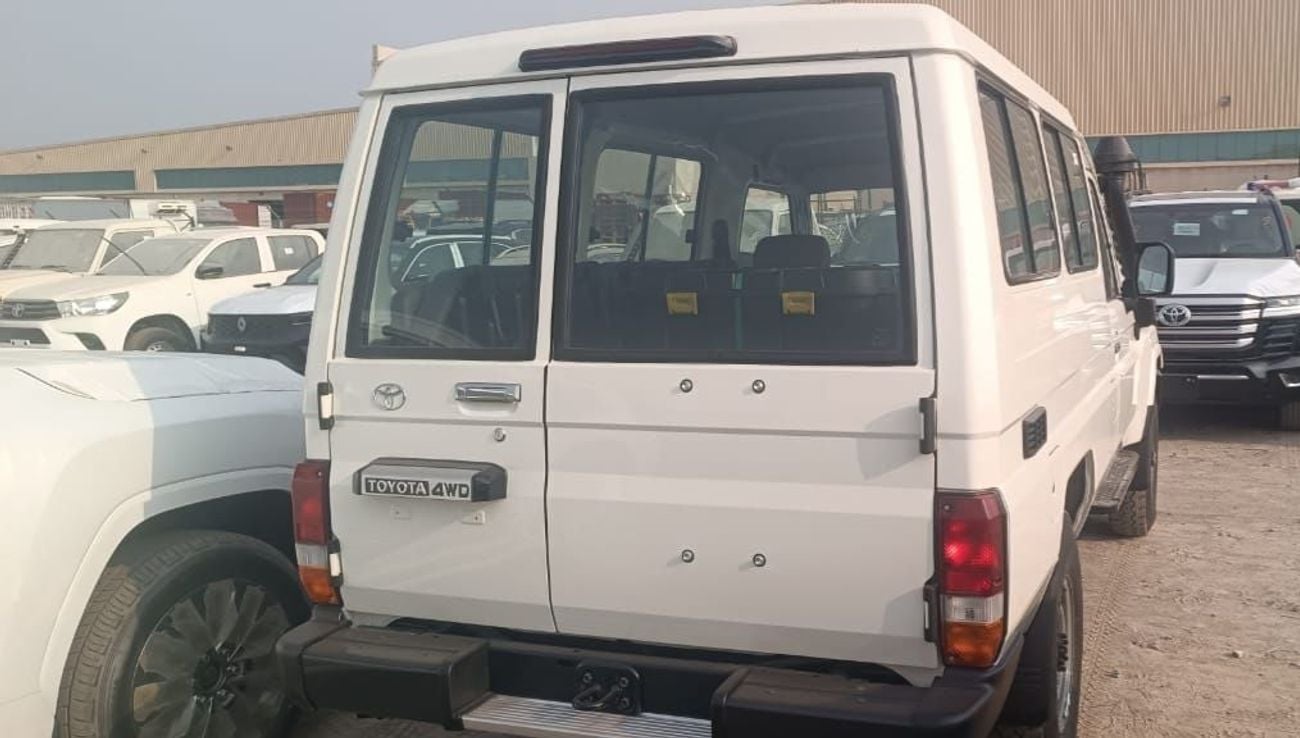 Toyota Land Cruiser 70 (RHD) Toyota LC 78 3 Door 4.2L 2025 Manual Diesel (Only Export)