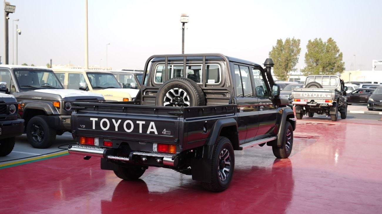 تويوتا لاند كروزر بيك آب TOYOTA LC PICKUP DOUBLE CABIN 4.0L V6 AUTOMATIC TRANMISSION MODEL 2025 WINCH-DIFFLOCK