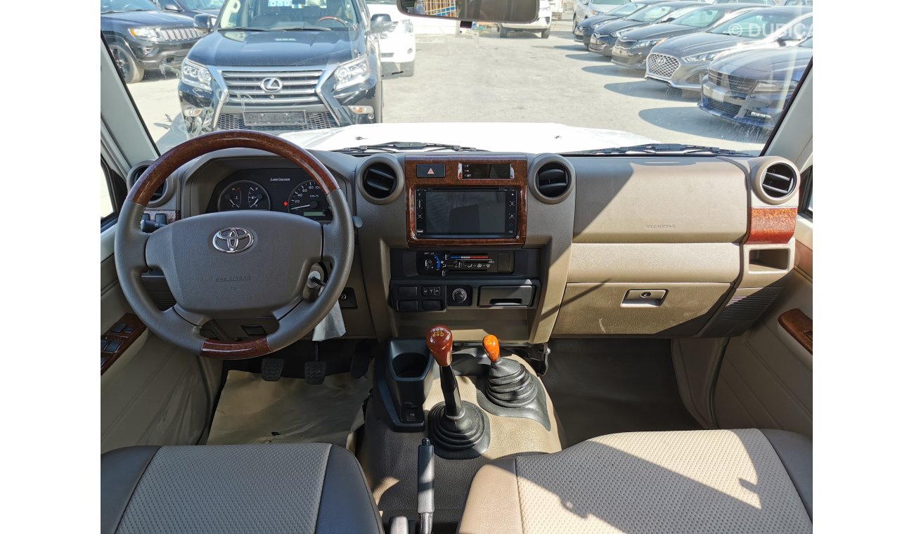 Toyota Land Cruiser Hard Top 4.2L,V6,DIESEL,5DOOR,LX76,ALLOY WHEELS,OVER FENDER,DVD+CAMERA,WOODEN,FULL OPTIONSA/T