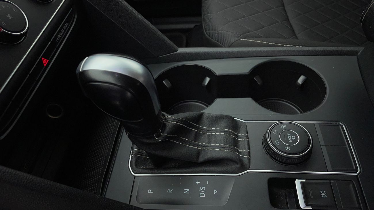 فولكس واجن تيرامونت TRENDLINE 3.6 | بدون دفعة مقدمة | اختبار قيادة مجاني للمنزل