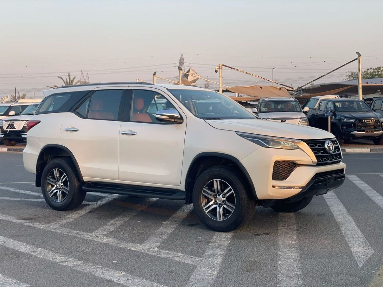 Toyota Fortuner 2022 Toyota Fortuner EXR+ 2.7L V4 - AWD 4x4 - 7 Leather Seats - Rear Cam With Sensor -