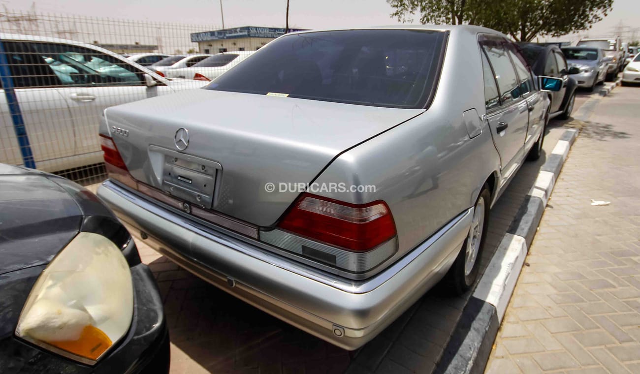 مرسيدس بنز S 600 L