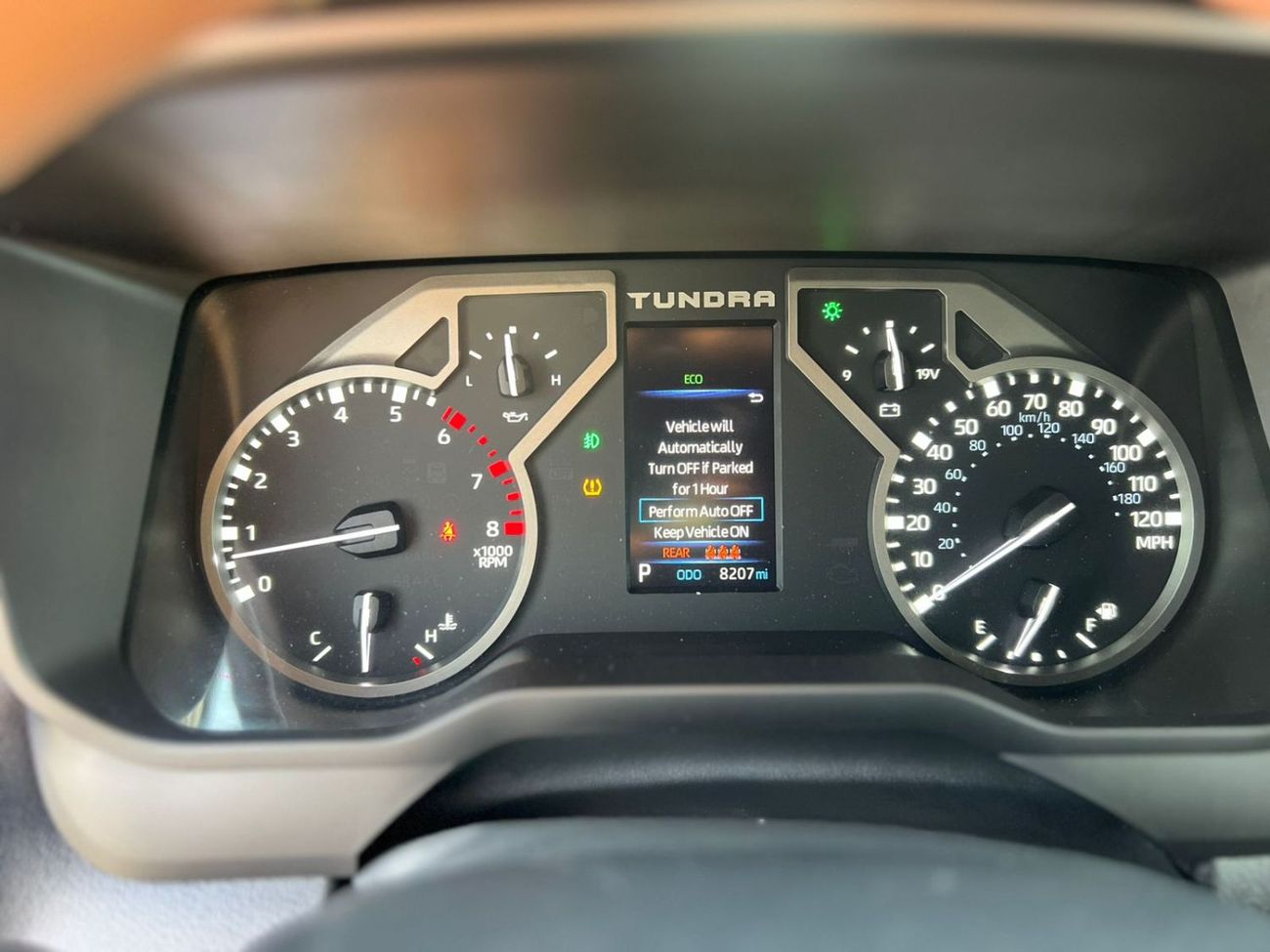 Toyota Tundra 2024 Toyota Tundra Crewmax SR5 - 3.4L V6  - AWD 4x4 - Rear Camera - Leather Seat - Low Mileage