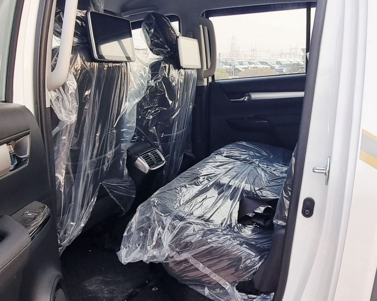 Toyota Hilux SGLX 2.4L DIESEL 4X4 LEATHER SEATS MY2025