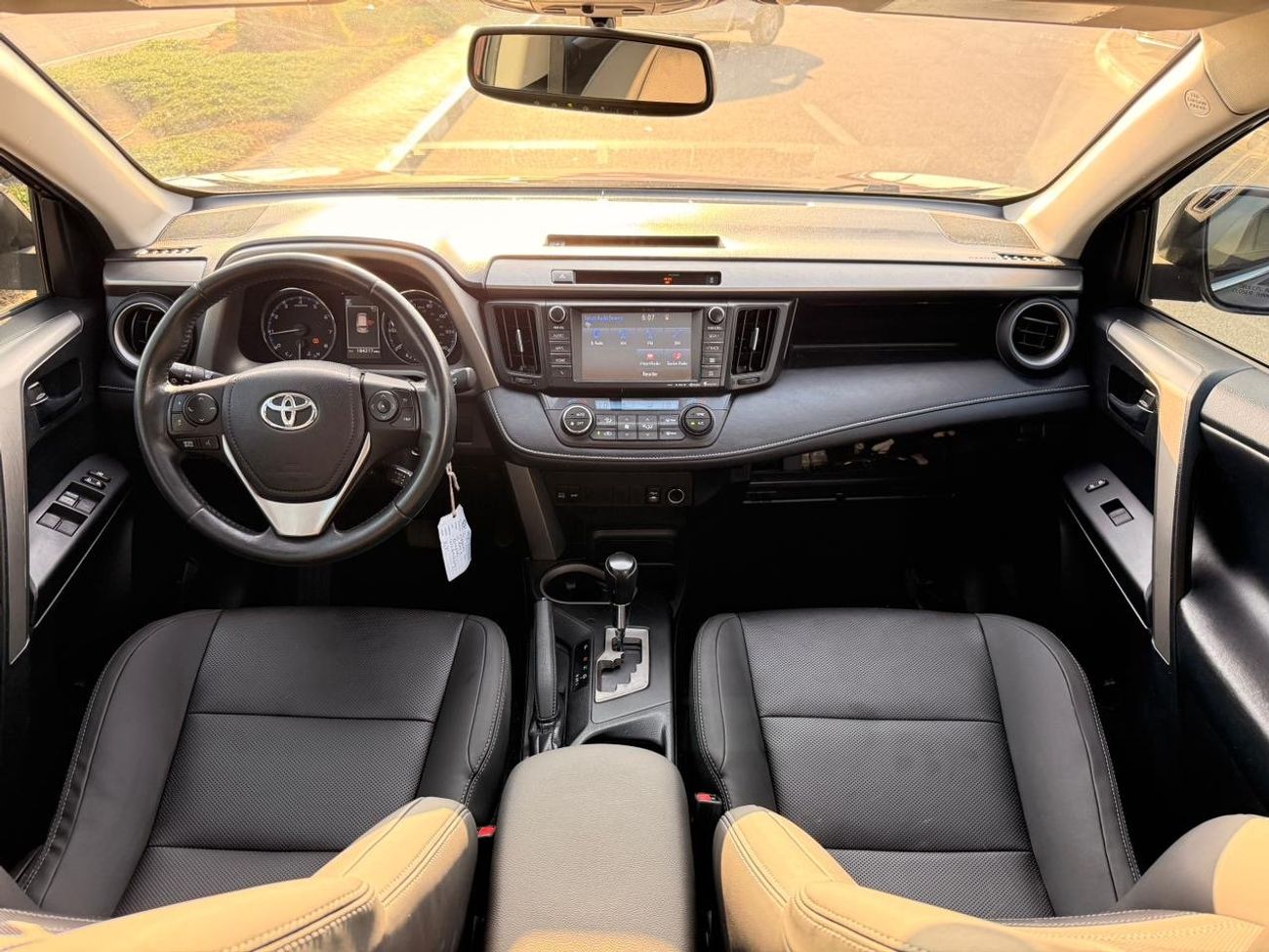 Toyota RAV4 XLE Full Option