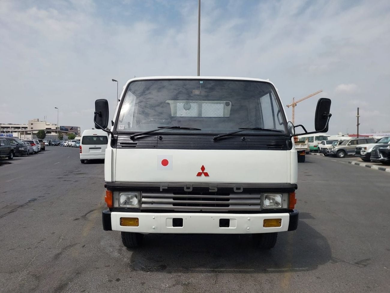 ميتسوبيشي فايتر (RAMADAN OFFER) MITSUBISHI FIGHTER TRUCK RHD 1989 MODEL 6.5 L DIESEL MANUAL(PM30989)