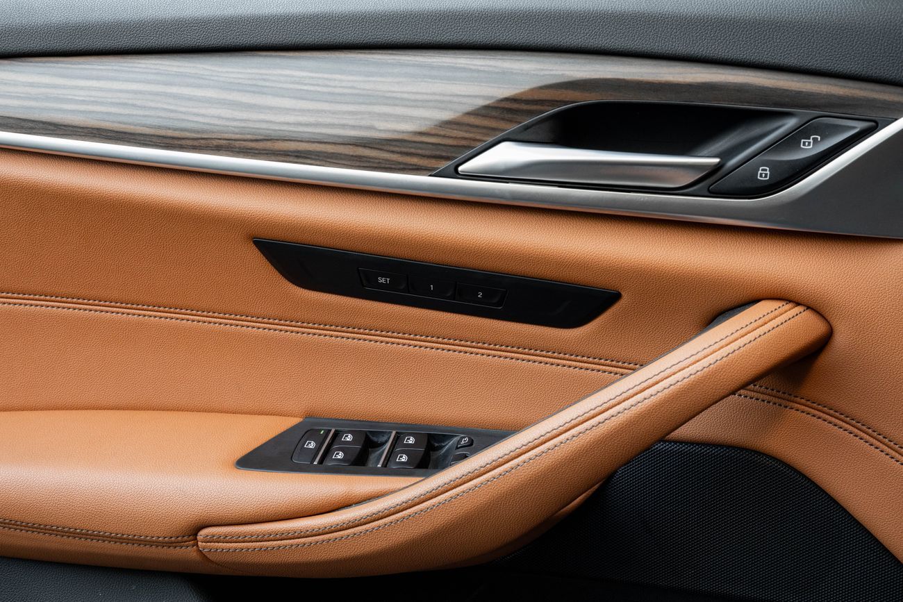 BMW 520i 520i | 2,840 P.M | 0% Downpayment | Low KMS