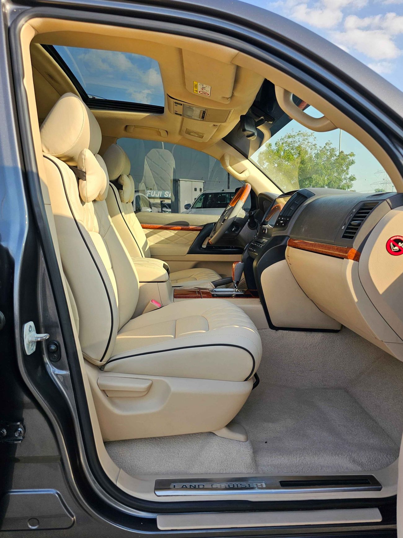 تويوتا لاند كروزر / GXR V6 / SUNROOF / FULL OPT / ORG  SHAPE / LOT#16404