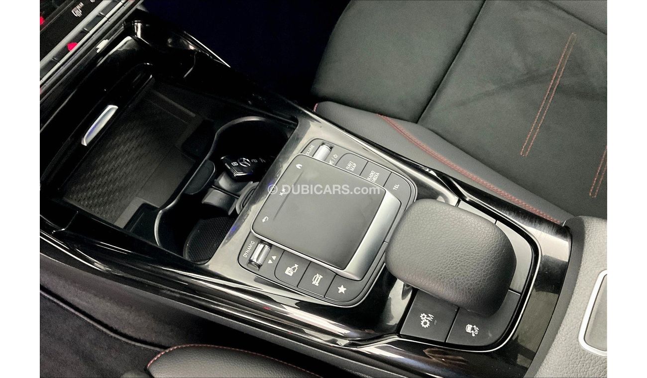 Mercedes-Benz CLA 35 AMG Premium +