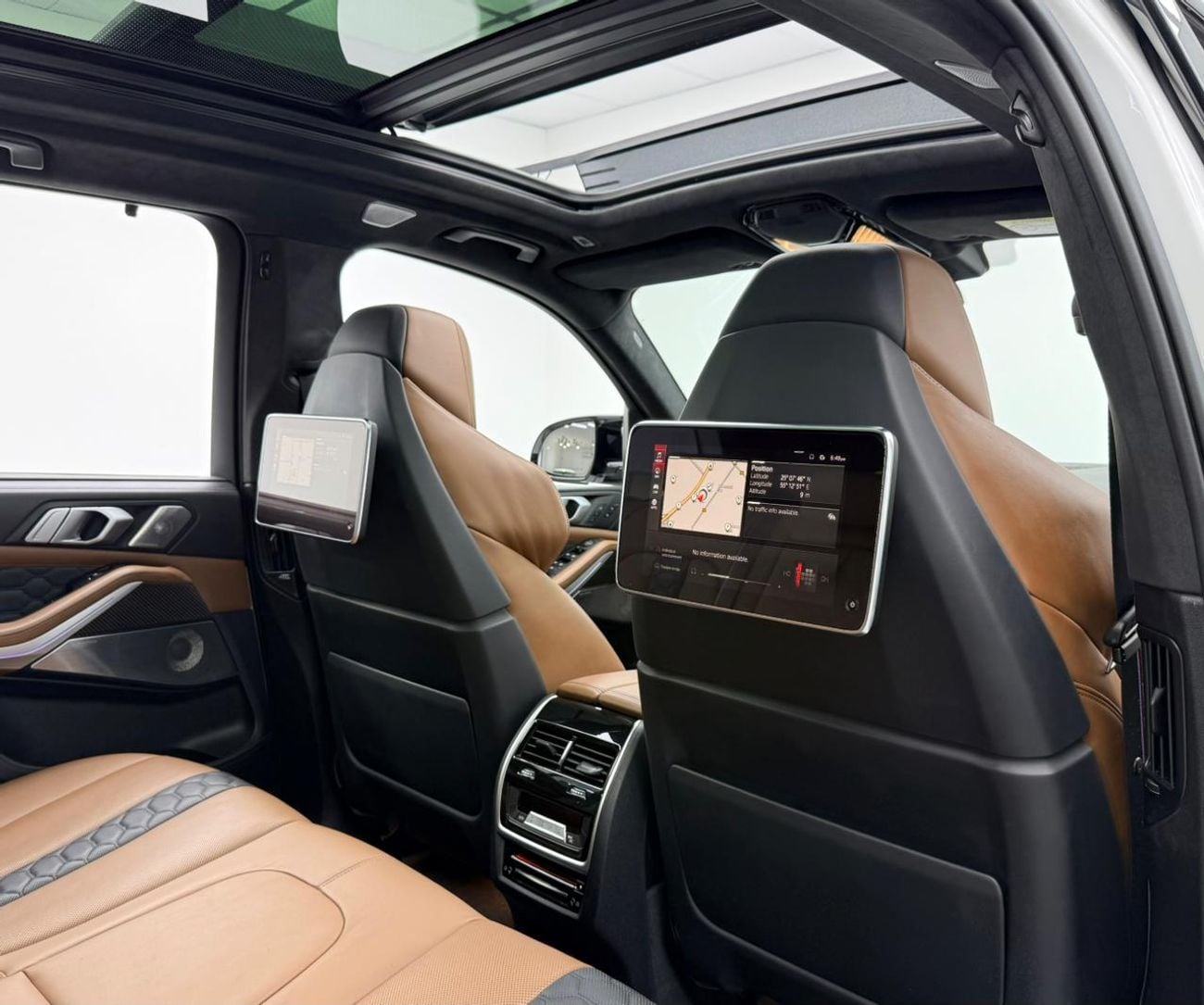 بي أم دبليو X5 M Competition 4.4L 2020 BMW X5M Competition, Warranty, Full BMW Service History, Carbon Fiber Package,
